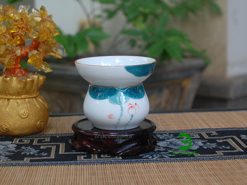 Phễu Lọc Trà Liên Hoa Sứ Đức Hóa - PL64